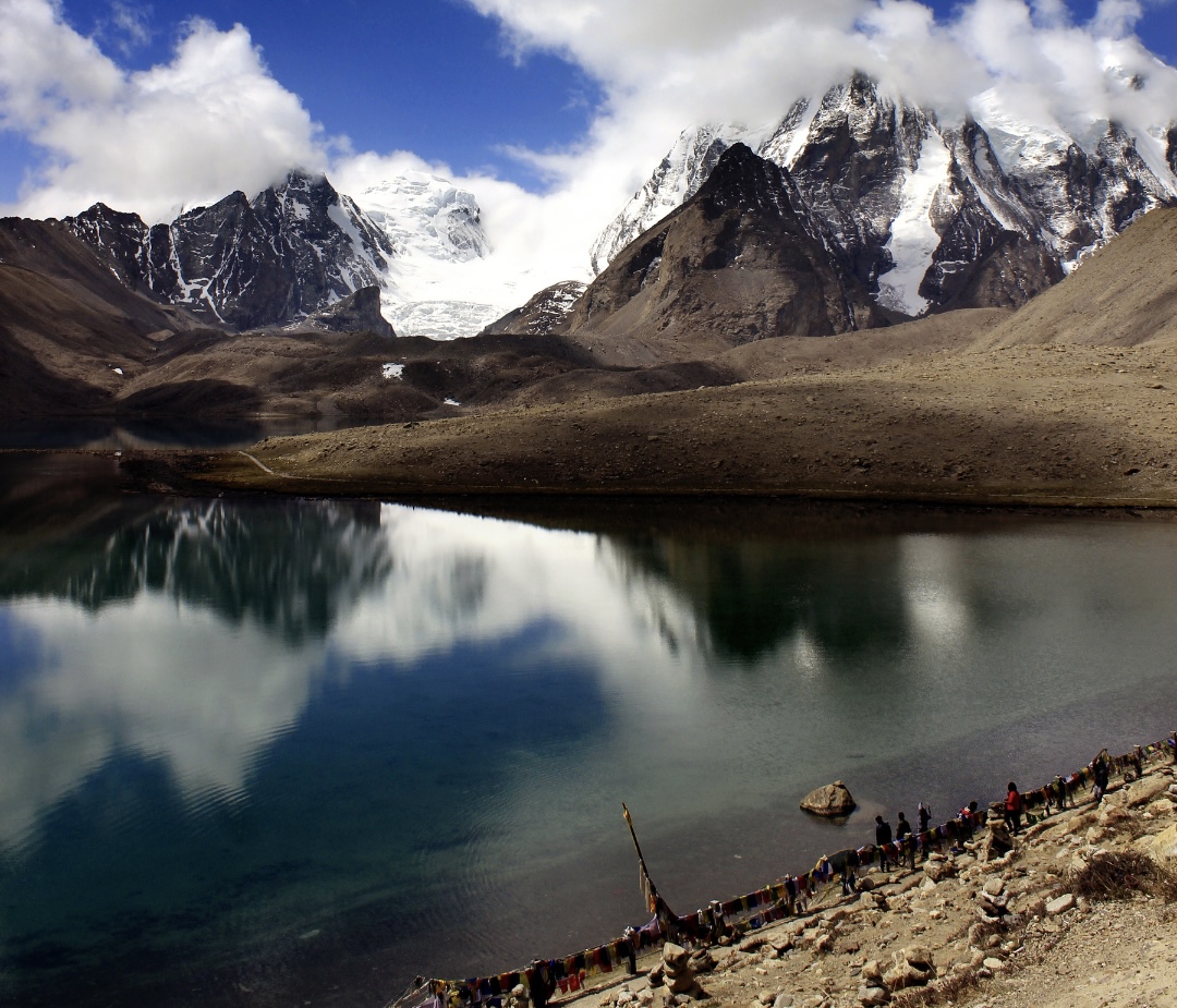 Day 9: Trek from Green Lake to Yabuk (3,850m)