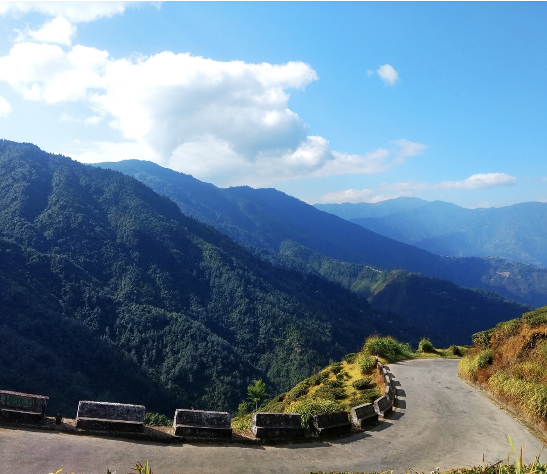 Padamchen to Darjeeling | Revel in the picturesque vistas on your motorcycle journey.